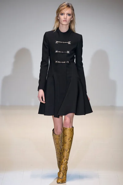 Look 30